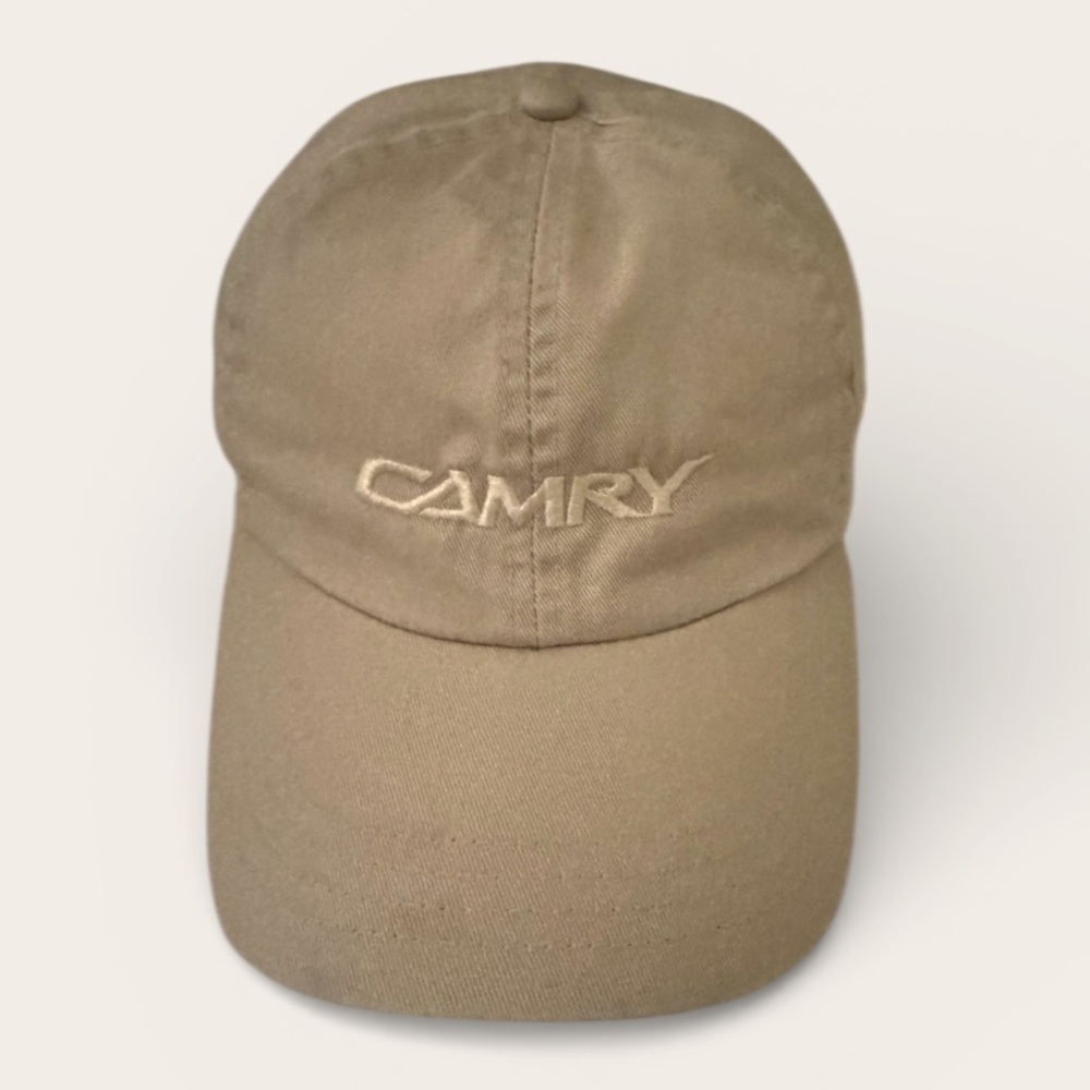 Vintage Toyota Ball Cap Hat Beige with Adjustable Back Strap
GUC